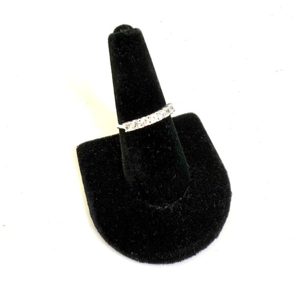 😍"Put a Ring On IT Event" Cubic Zirconia 7 Stone Ring - Picture 1 of 1